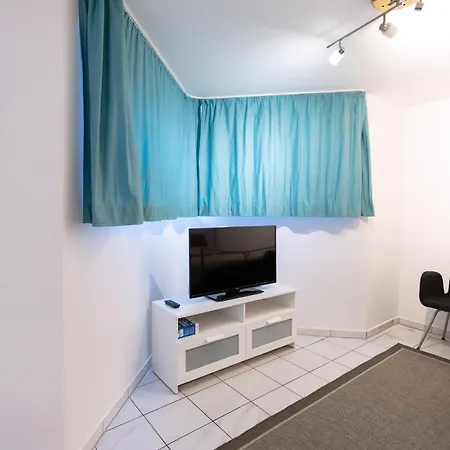 Kompakt Und Gemuetlich 1-zimmer-apartment * Ratingen