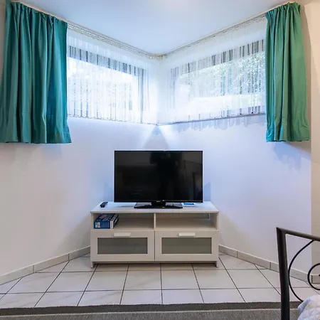 Kompakt Und Gemuetlich 1-zimmer-apartment Appartement *