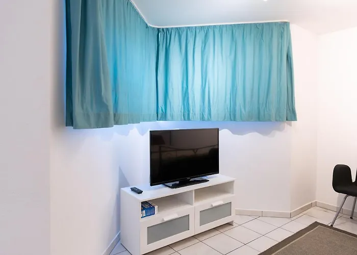 Kompakt Und Gemuetlich 1-zimmer-apartment * ראטינגן