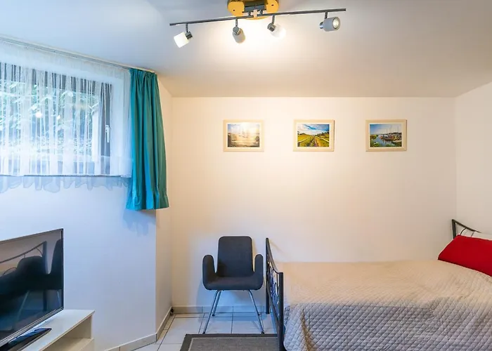 Kompakt Und Gemuetlich 1-zimmer-apartment