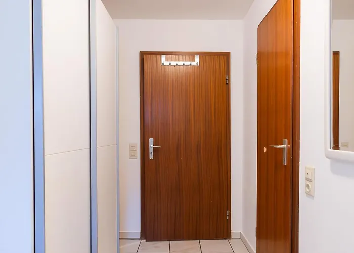 Kompakt Und Gemuetlich 1-zimmer-apartment דירה *