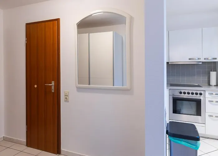 Kompakt Und Gemuetlich 1-zimmer-apartment דירה *